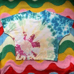 Custom tie dye! Uniqlo boxy rainbow tee 🌈 Oversized XS